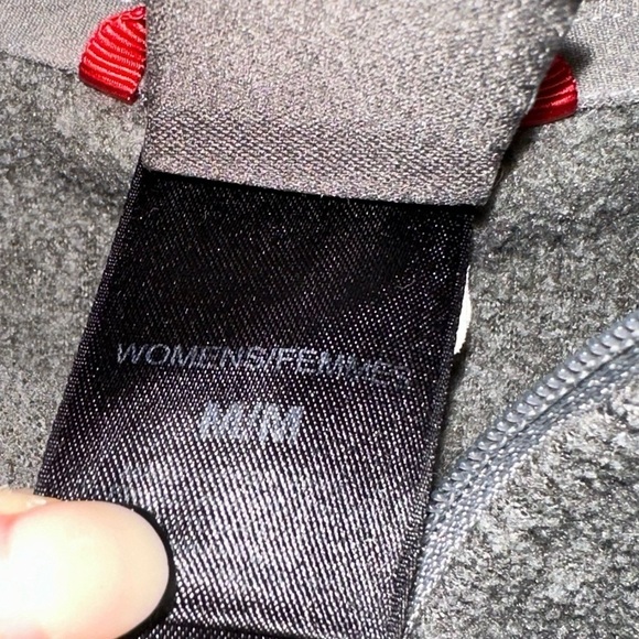The North Face women’s grey light fleece jacket M outdoor athleisure hiking - Picture 3 of 5